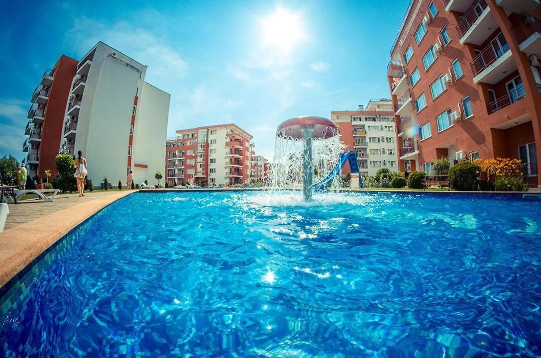 Sea Paradise 2-Room Seafront Apartment in Sveti Vlas Burgas