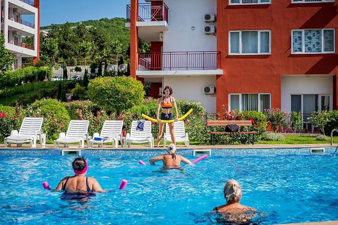 Sea Paradise 2-Room Seafront Apartment in Sveti Vlas Burgas