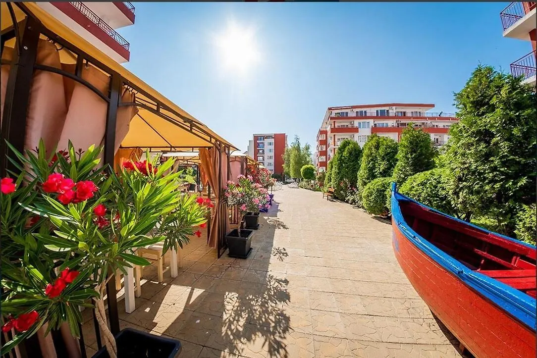 Sea Paradise 2-Room Seafront Apartment In Sveti Vlas Burgaz