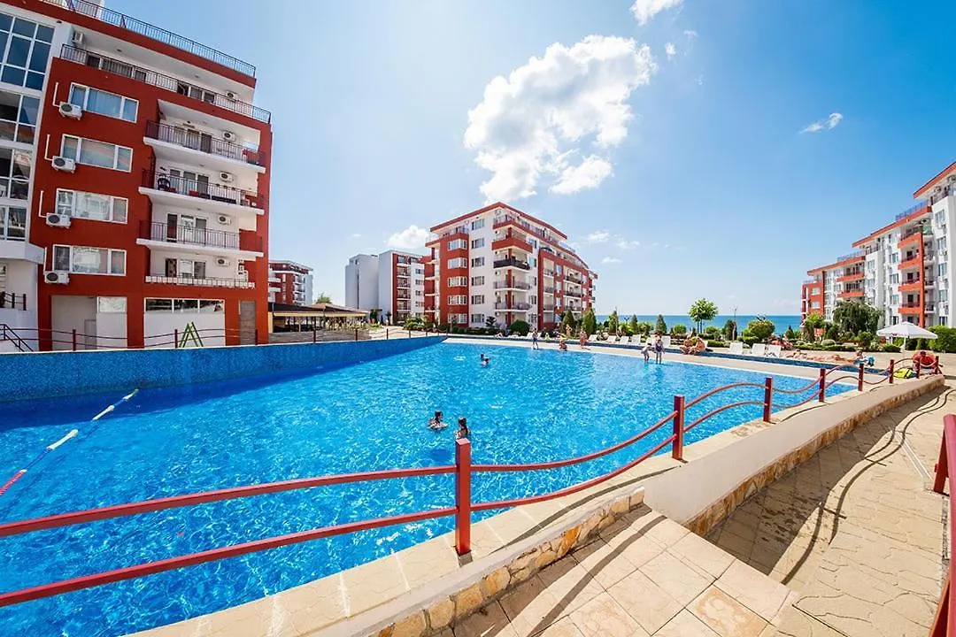 Sea Paradise 2-Room Seafront Apartment in Sveti Vlas Burgas 0*,