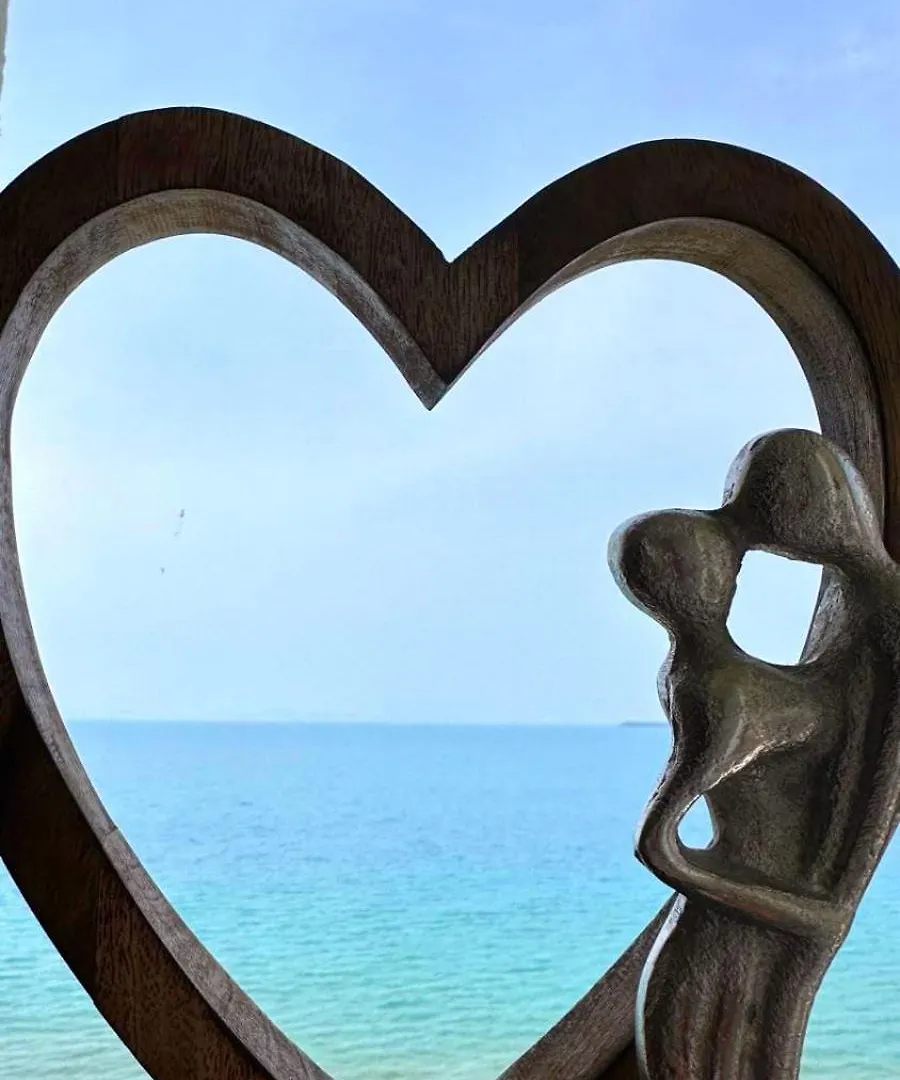 Sea Paradise 2-Room Seafront Apartment in Sveti Vlas Burgas City Bulharsko