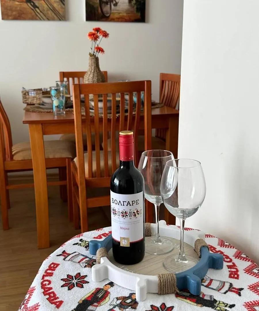 Sea Paradise 2-Room Seafront Apartment in Sveti Vlas Burgas City