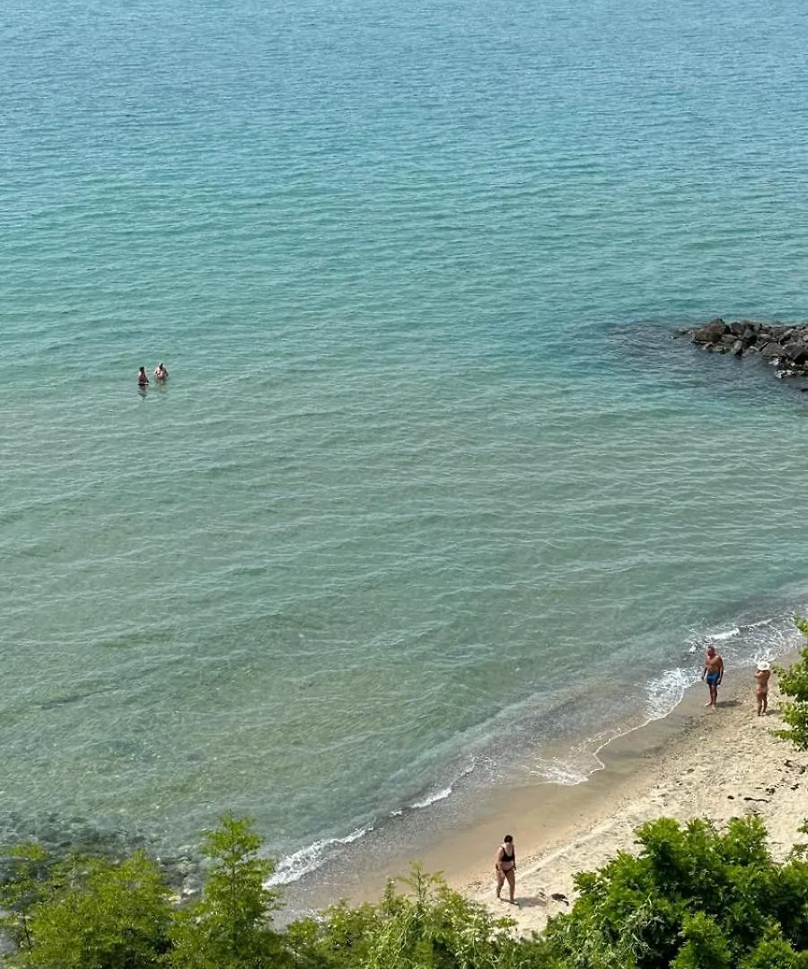 Sea Paradise 2-Room Seafront Apartment in Sveti Vlas Burgas City