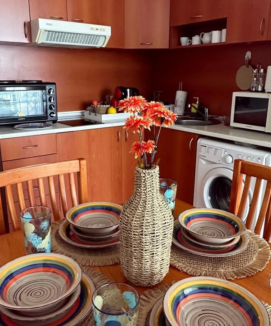 Sea Paradise 2-Room Seafront Apartment in Sveti Vlas Burgas