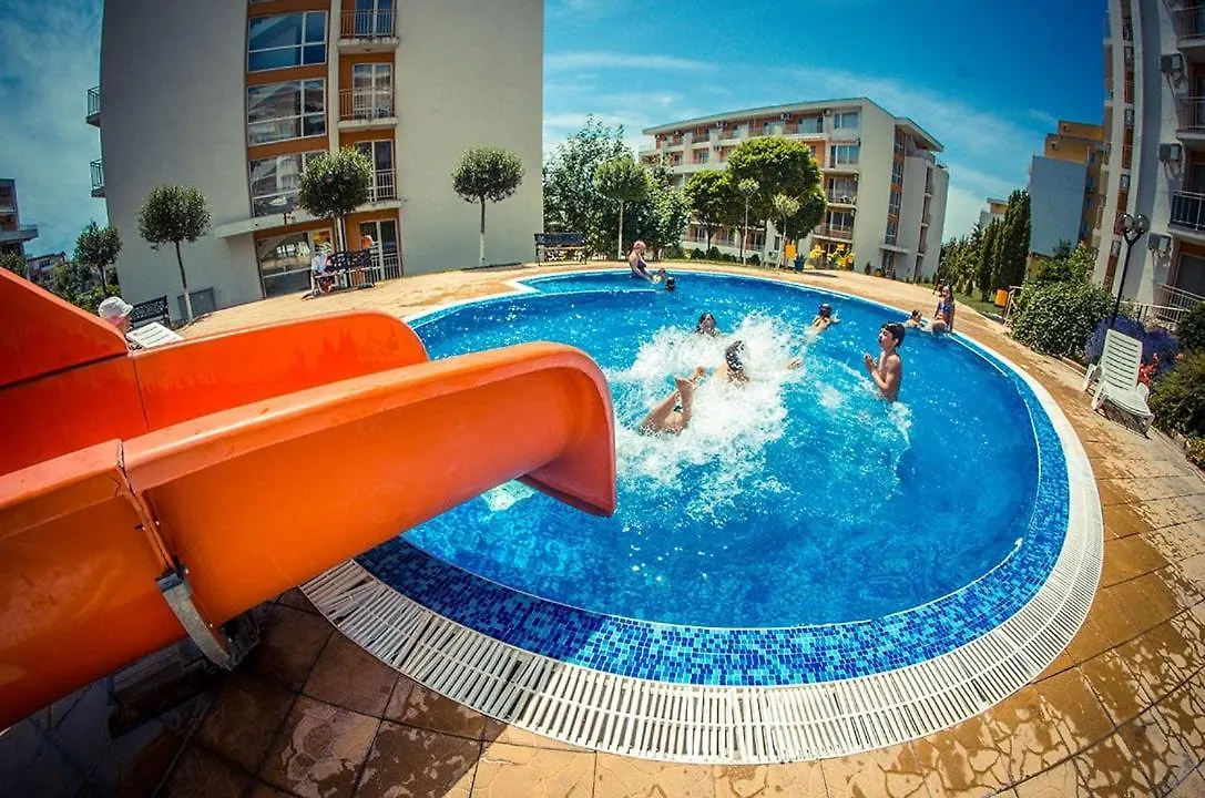 Sea Paradise 2-Room Seafront Apartment in Sveti Vlas Burgas