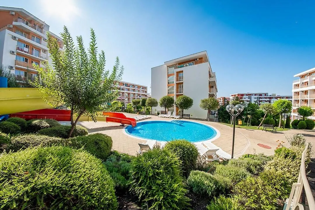 Sea Paradise 2-Room Seafront Apartment in Sveti Vlas Burgas